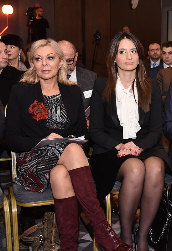 Matures Showing Legs in Audience #90101977