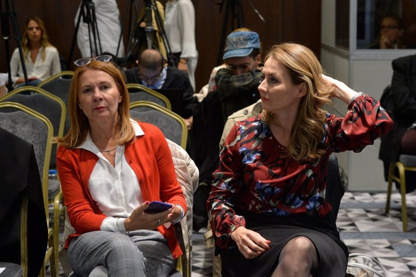 Matures Showing Legs in Audience #90102152