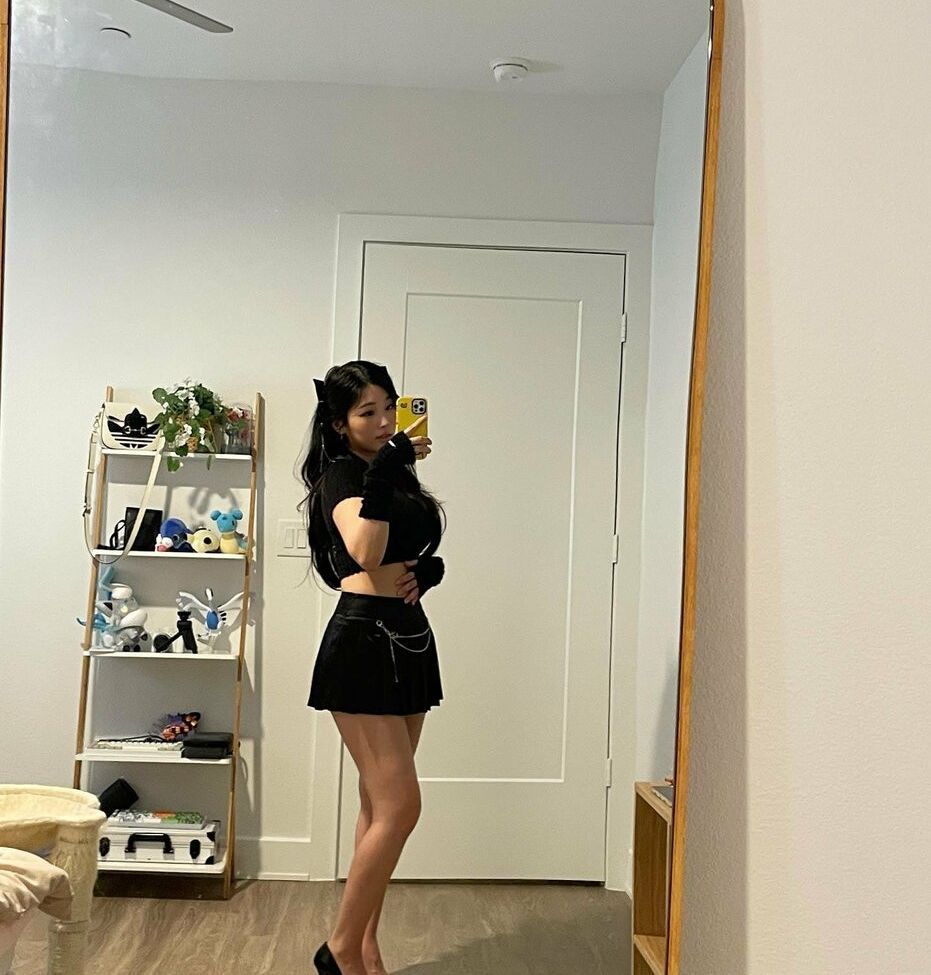 Hyoon desnuda #108025911