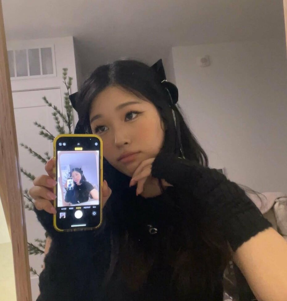 Hyoon desnuda #108025915