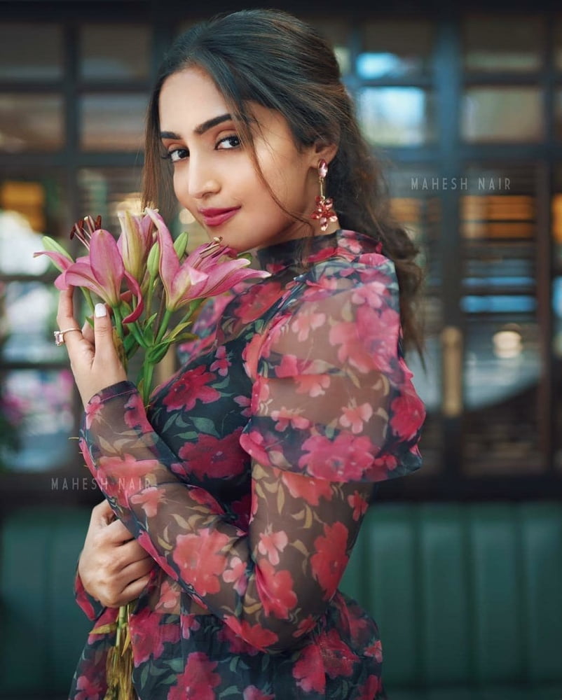 Reba monica john
 #80211819