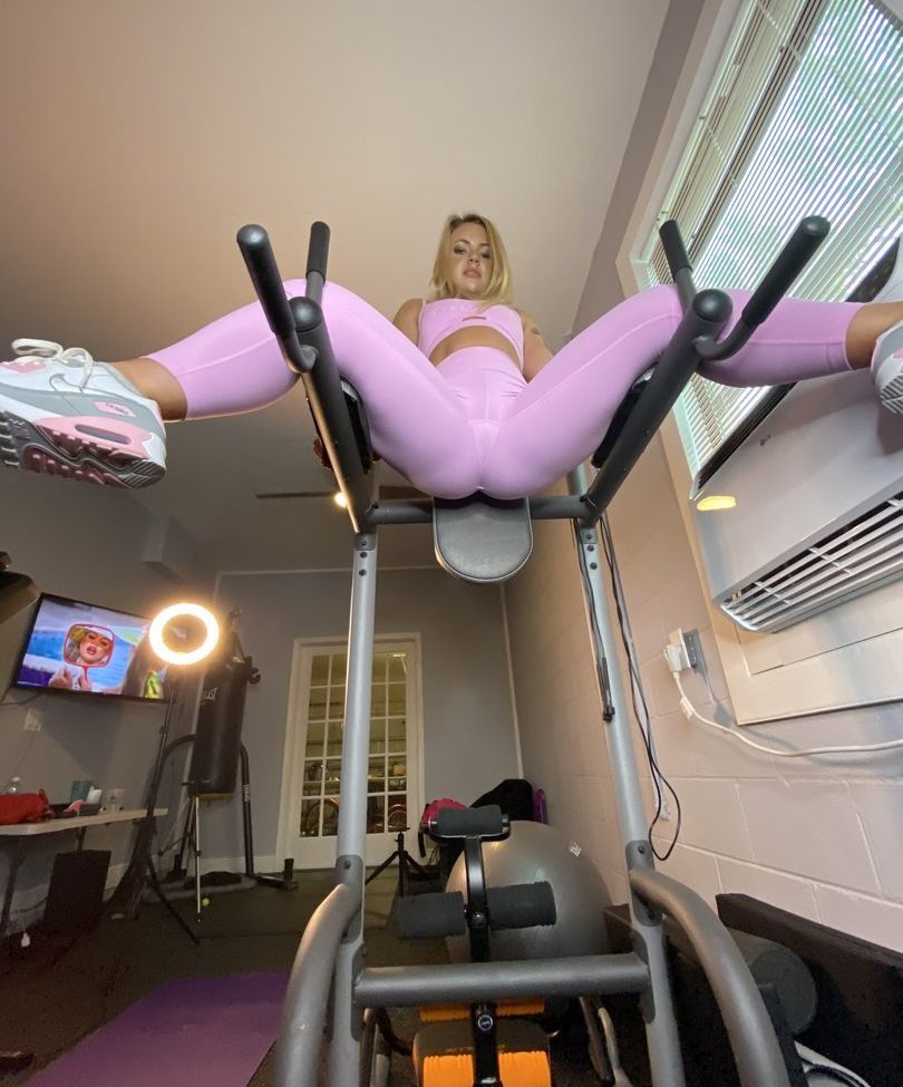 Fit Faith desnuda #108004076