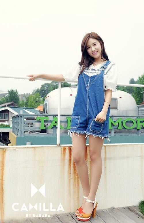 Koreanische göttin kim so eun
 #91595193