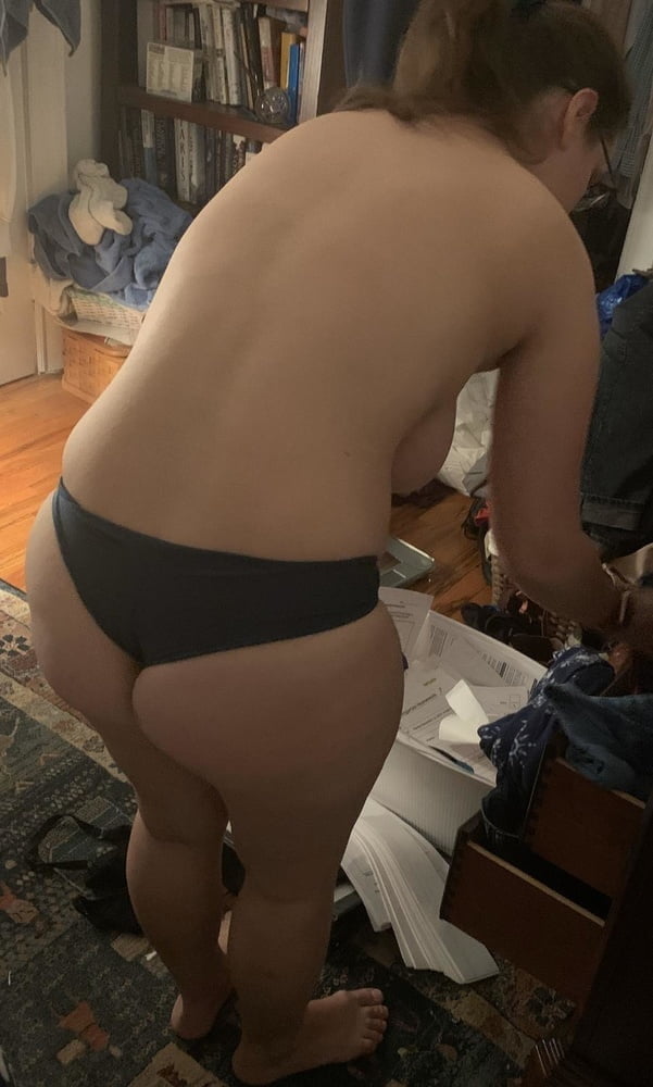 Ami la sexy hotwife
 #99373932