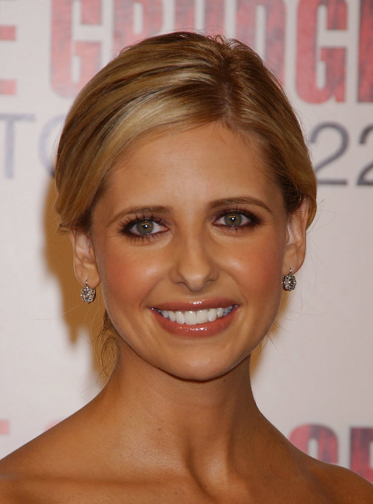 Sexy sarah michelle gellar - 2004 prem
 #105358347