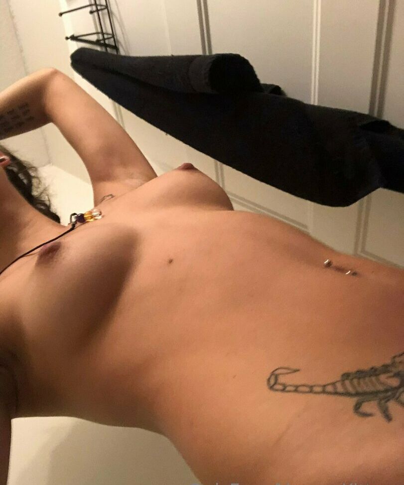 Venus Kitty desnuda #108168112