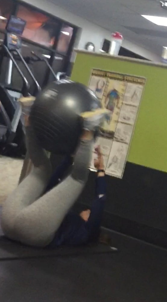 ジムの女性（私のではない
 #96059334