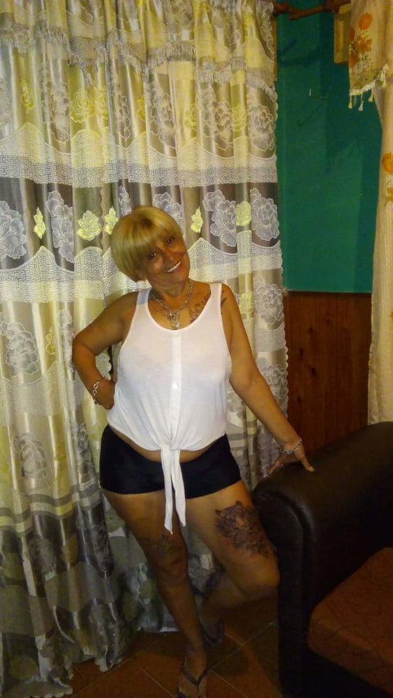 Vieja puta de facebook
 #97802765