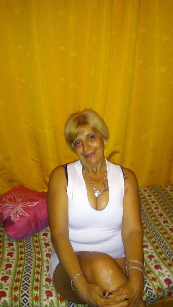 Vieja puta de facebook
 #97802766