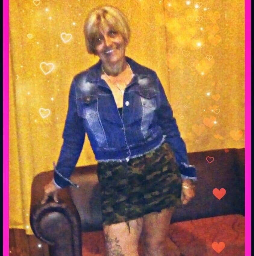 Vieja puta de facebook
 #97802772