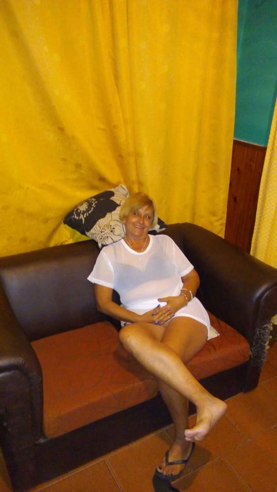 フェイスブックの女のコの写真
 #97802773