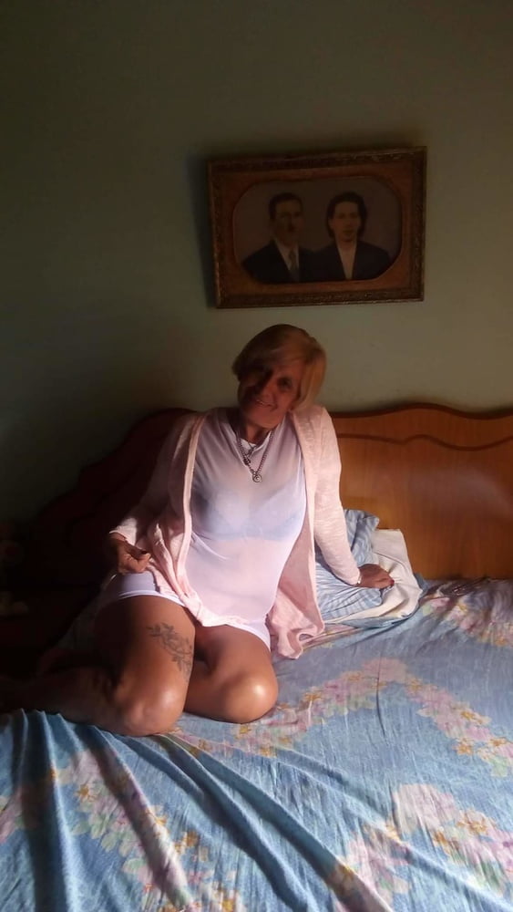 Vieja puta de facebook
 #97802778