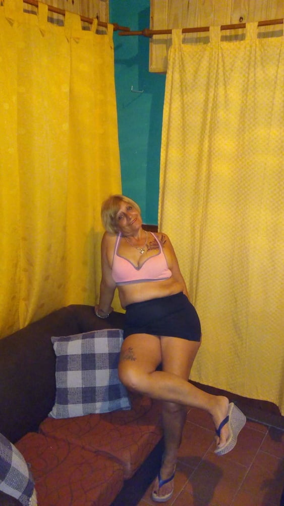 Vieja puta de facebook
 #97802779