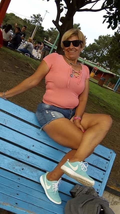 Vieja puta de facebook
 #97802783