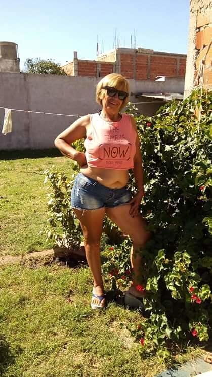 Vieja puta de facebook
 #97802788