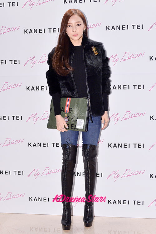 Female Celebrity Boots &amp; Leather - K-Pop #98313211