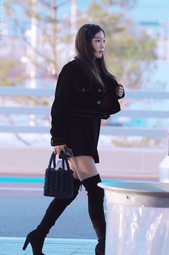 Female Celebrity Boots &amp; Leather - K-Pop #98313232