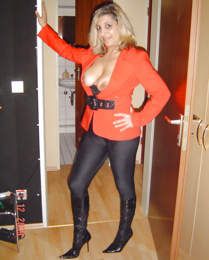 Maduras vestidas como putas 48
 #88682844