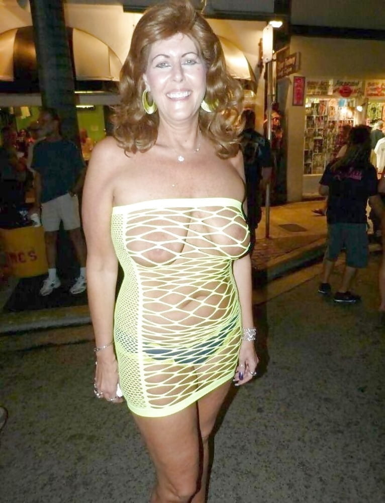 Maduras vestidas como putas 48
 #88682896