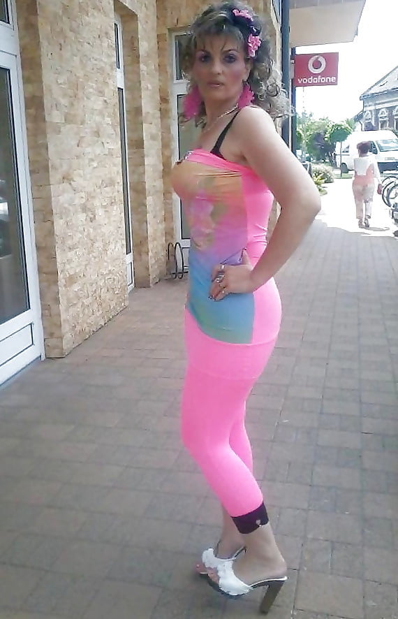 Maduras vestidas como putas 48
 #88682936