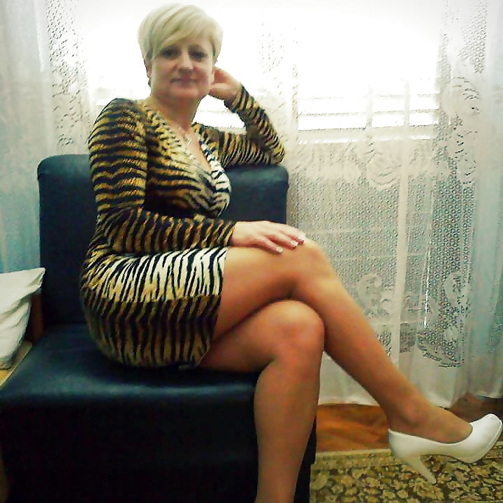 Maduras vestidas como putas 48
 #88682943