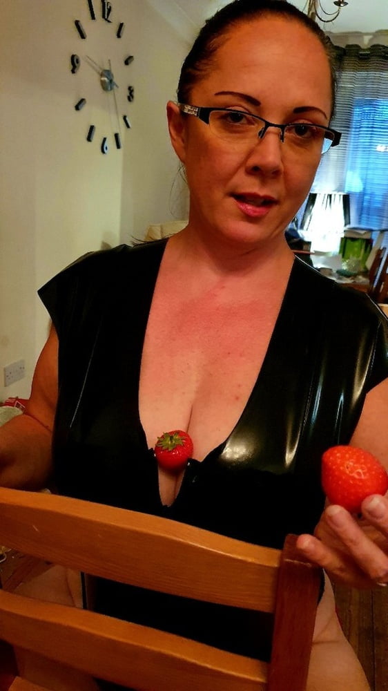 Joanne, sexy UK MILF Slut #81060211