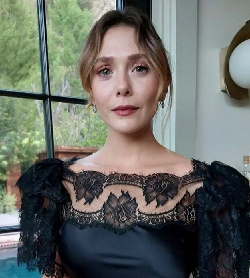 Elizabeth Olsen nuda #107759256