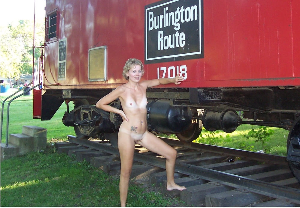 Frauen brauchen Exposition 818 - iowa milf
 #104560428