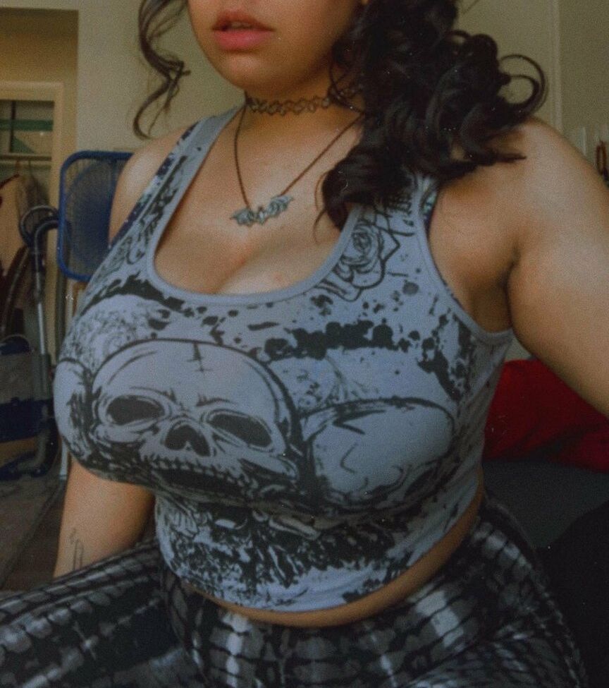 Awkward_coward desnuda #109777126