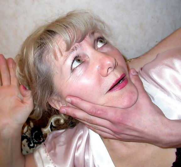 Putas maduras mostrando
 #94475123