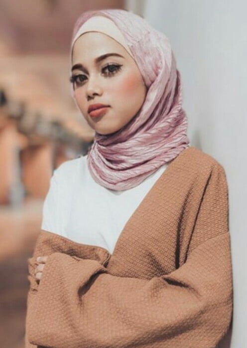 Schöne muslimische Frauen
 #88653574