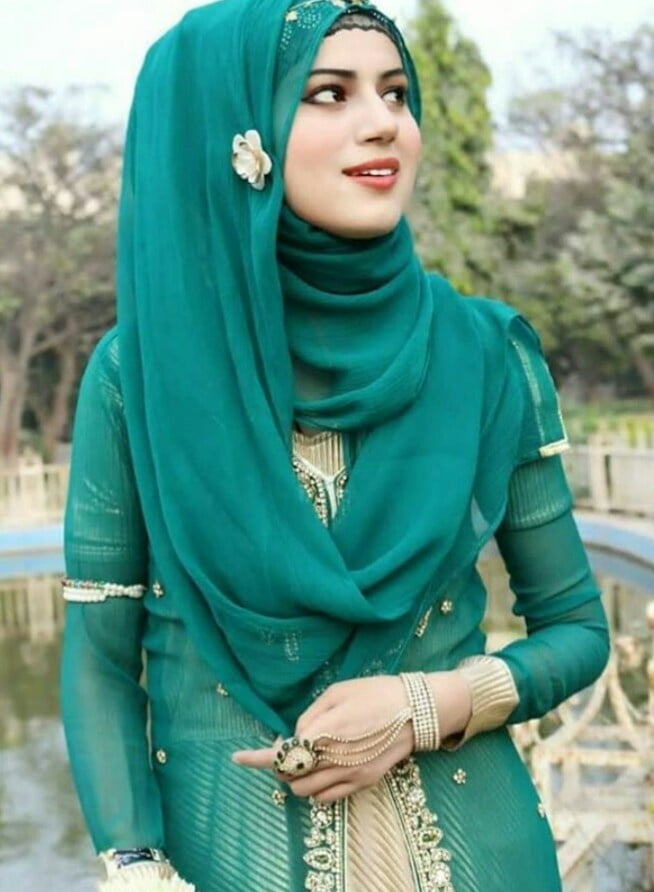 Schöne muslimische Frauen
 #88653577