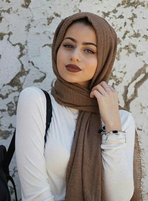 Schöne muslimische Frauen
 #88653596