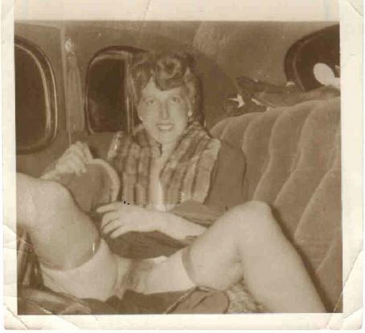 Wir mögen es, für Sie nackt zu sein 1
 #102715147