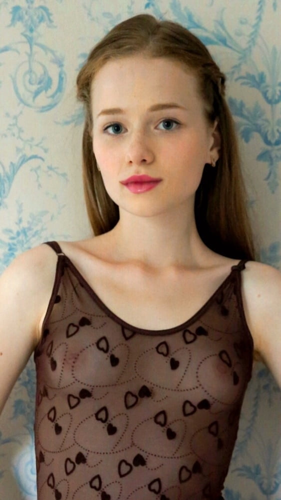 Zufällige heiße Frauen 3
 #99370076