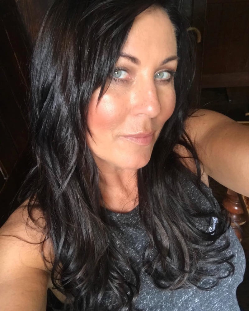 Jessie Wallace #102141051