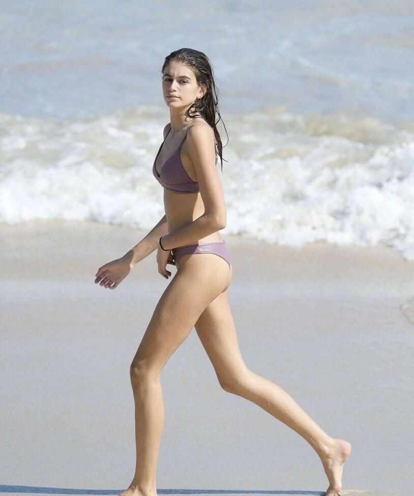 Kaia Gerber nuda #108042877