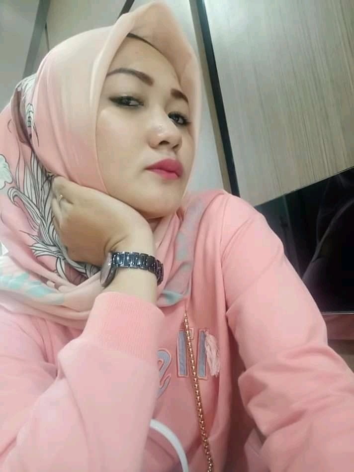 Hijab tante binal
 #90309771