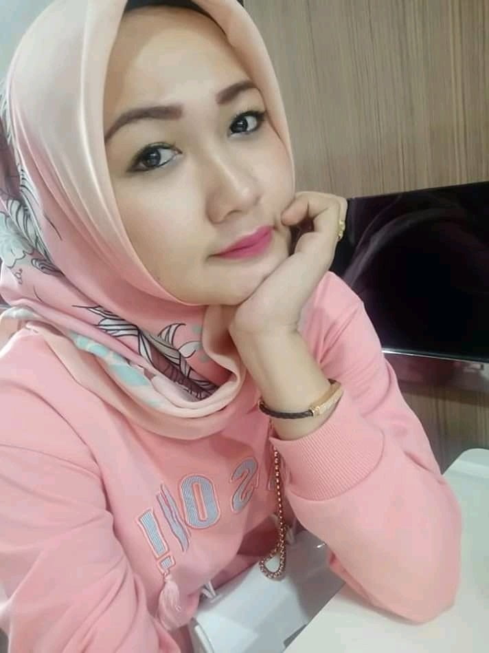 Hijab tante binal
 #90309776