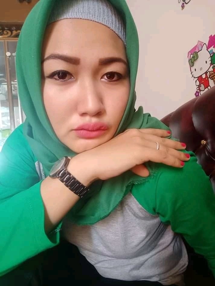 hijab tante binal #90309786
