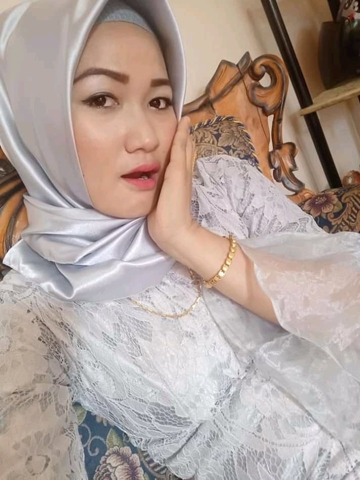 Hijab tante binal
 #90309802