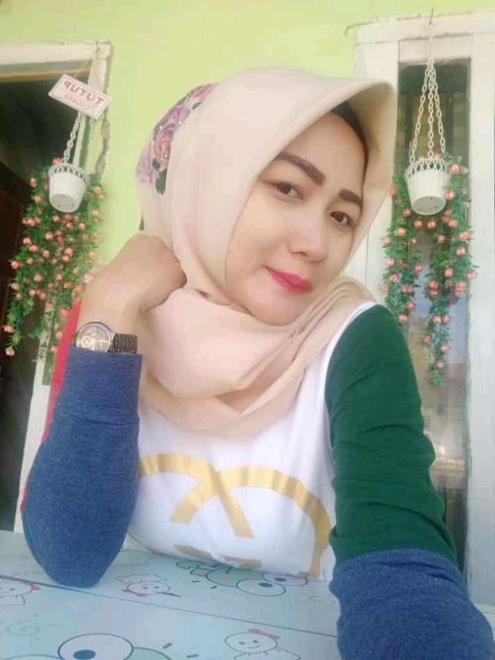 Hijab tante binal
 #90309913