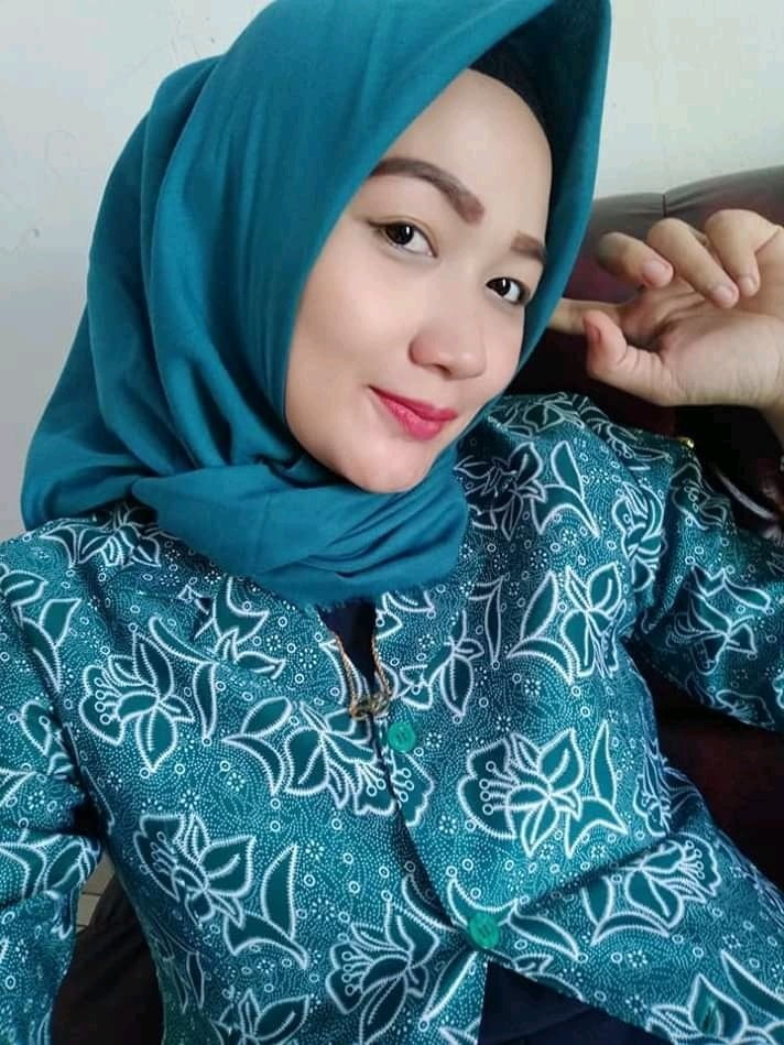 Hijab tante binal
 #90309916