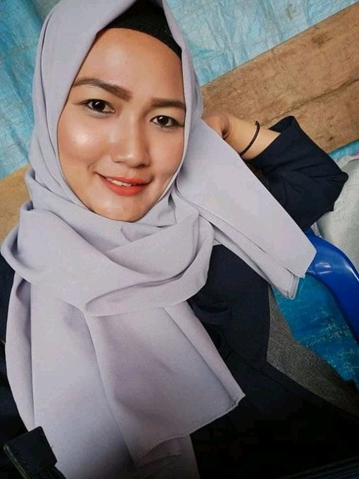 Hijab tante binal
 #90309936