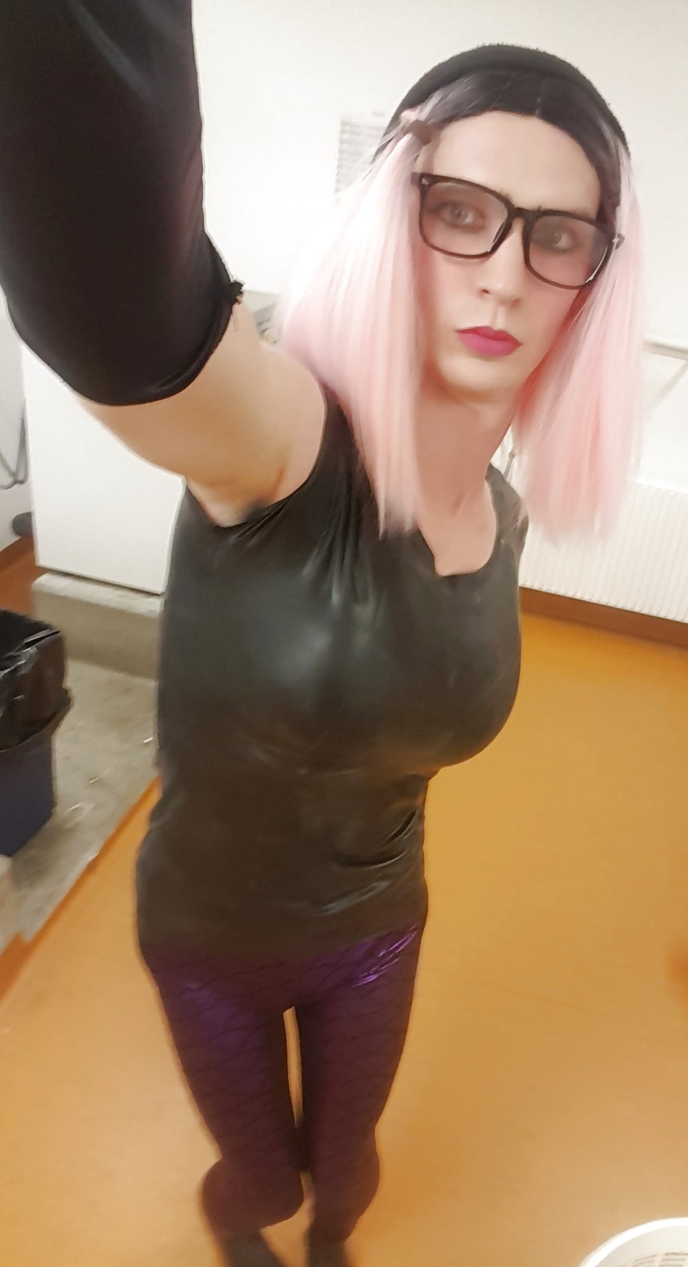 Crept down to the laundry room in my appartement building #107142992
