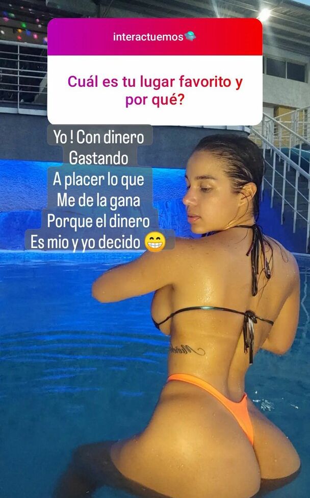 Toussfit desnuda #109820263