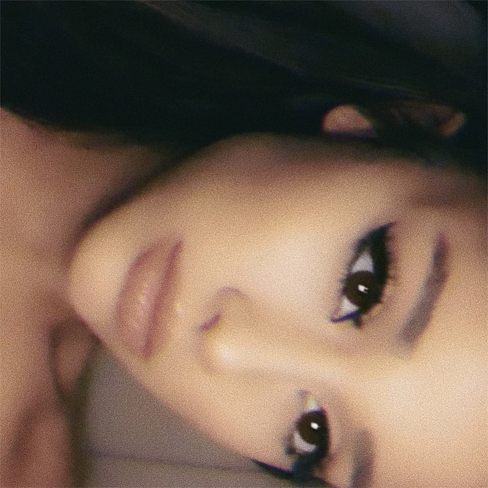 Ariana grande
 #81514233