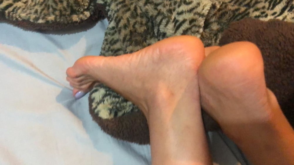 feet, toes and soles of Webslut Marcela Rodriguez #91976663