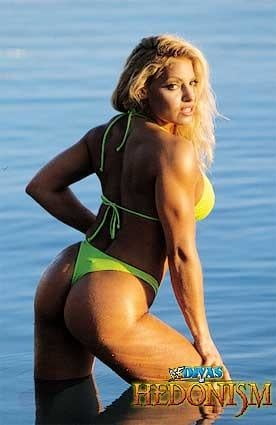 Trish stratus
 #105076004