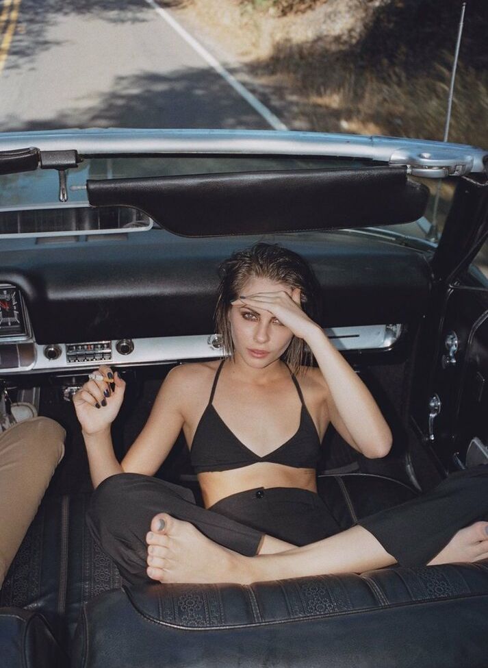 Willa Holland nackt #108893787